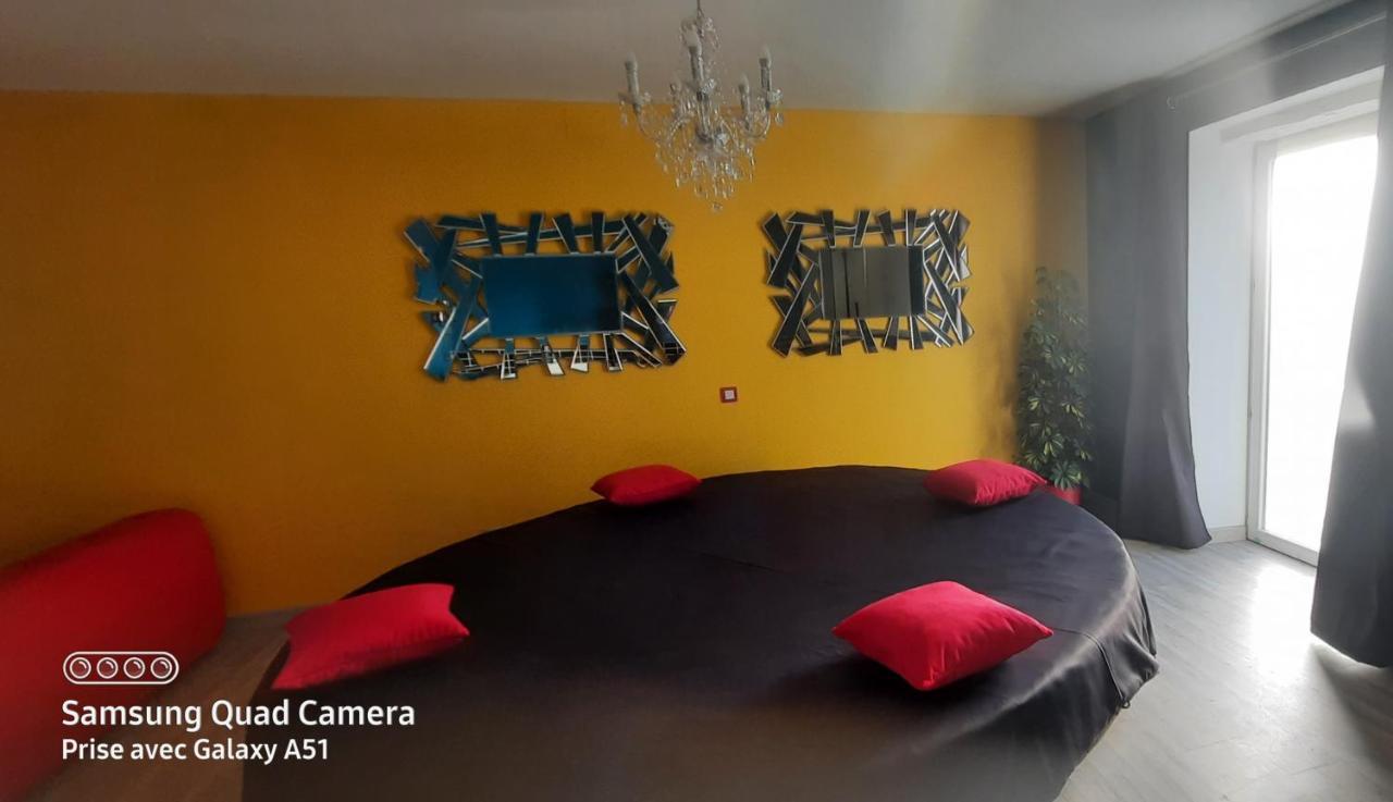 Nuit Insolite-Room Love Saint-Germain  المظهر الخارجي الصورة