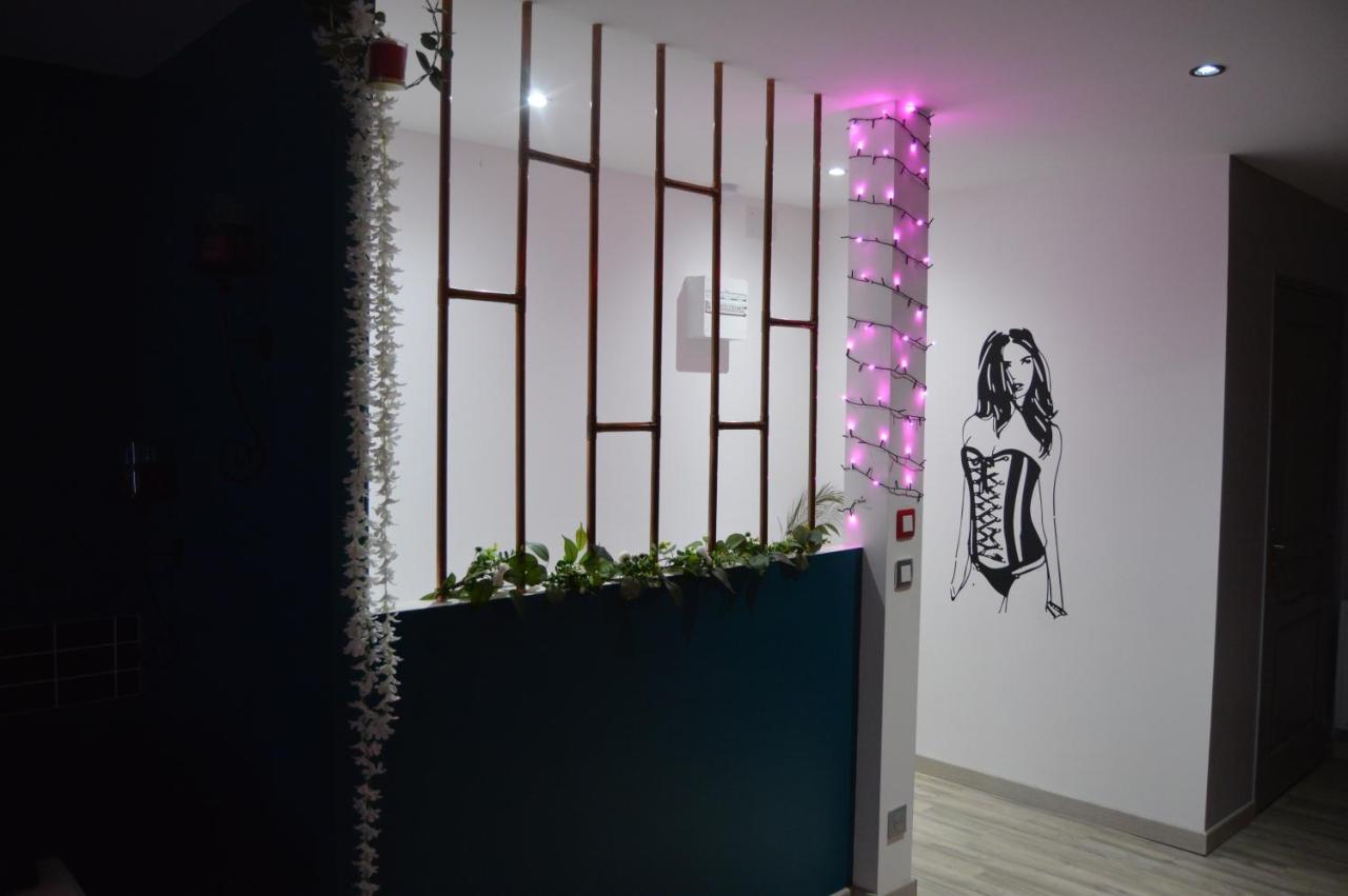 Nuit Insolite-Room Love Saint-Germain  المظهر الخارجي الصورة