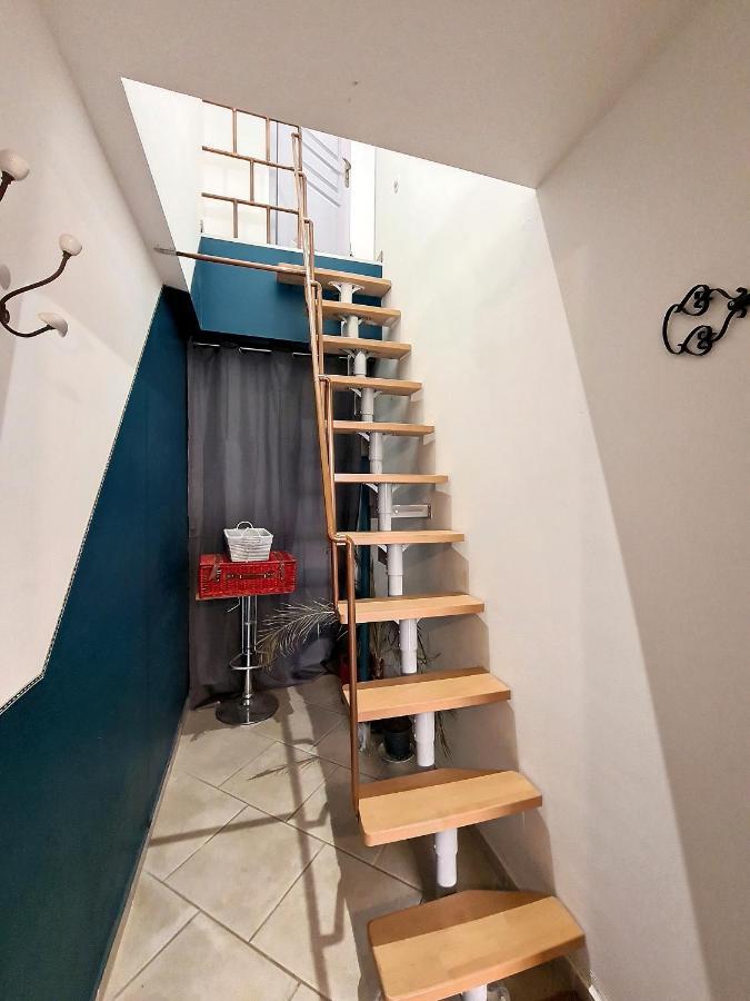 Nuit Insolite-Room Love Saint-Germain  المظهر الخارجي الصورة