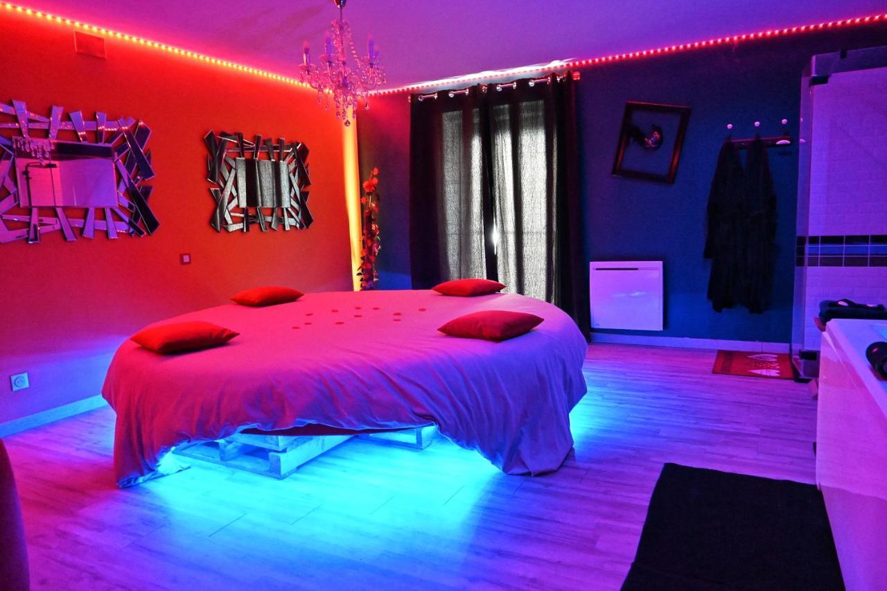 Nuit Insolite-Room Love Saint-Germain  المظهر الخارجي الصورة